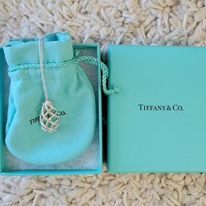 Tiffany & Co Paloma Picasso Venezia Luce Pendant Necklace 18" Sterling Silver 